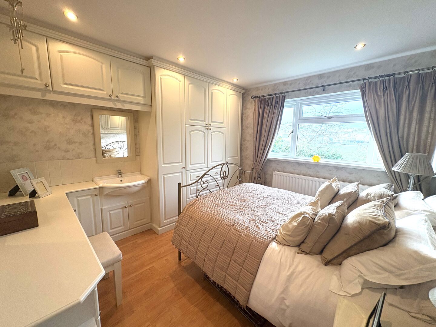 Ambergate Close, Bloxwich, Walsall