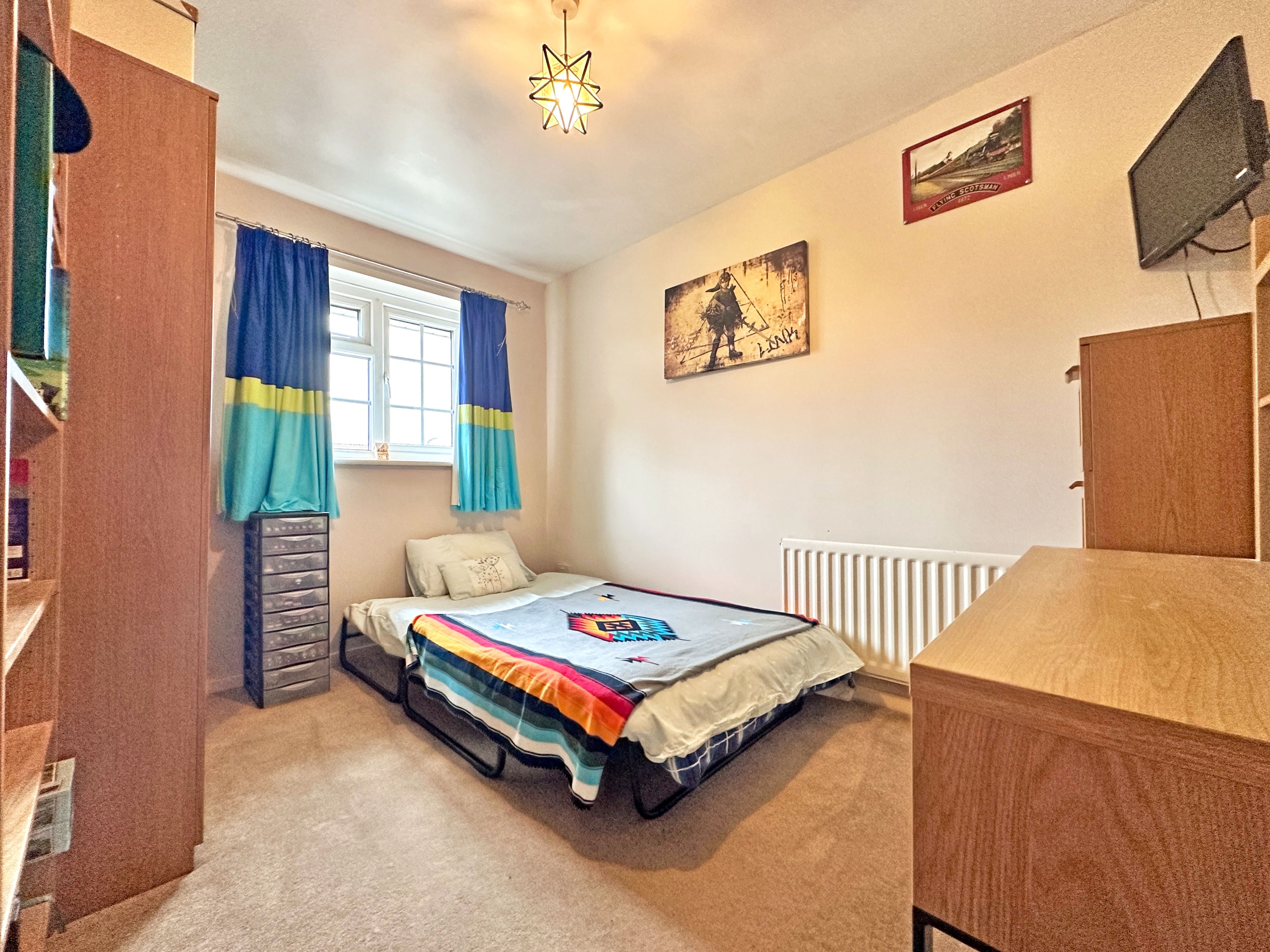 Russell Close, TIPTON, DY4 0HZ