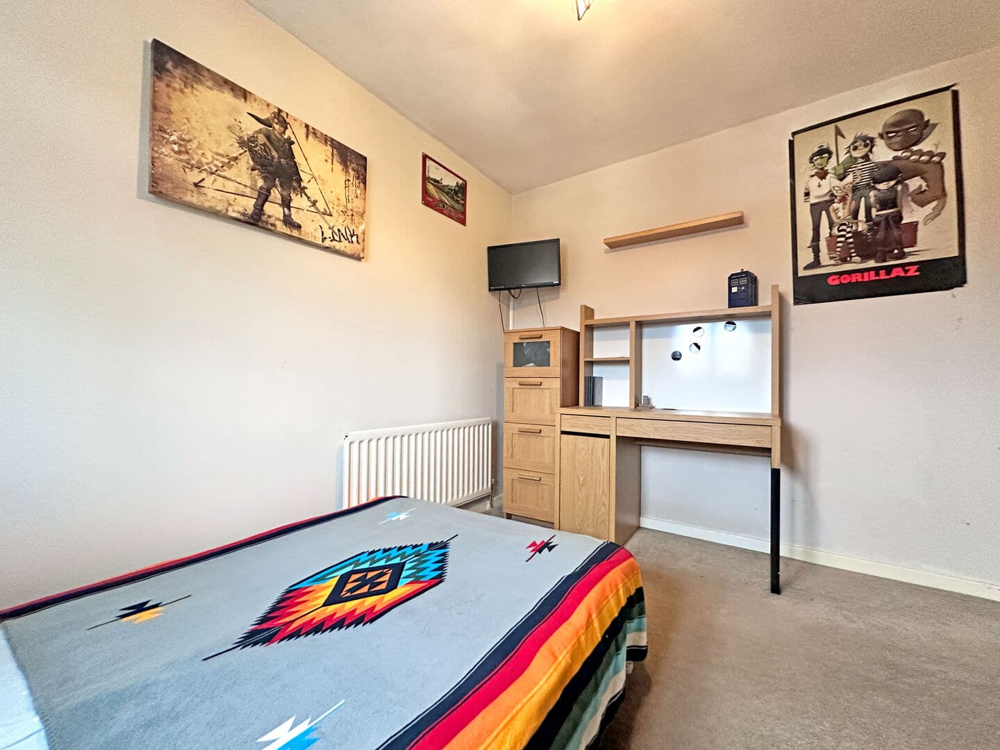 Russell Close, TIPTON, DY4 0HZ