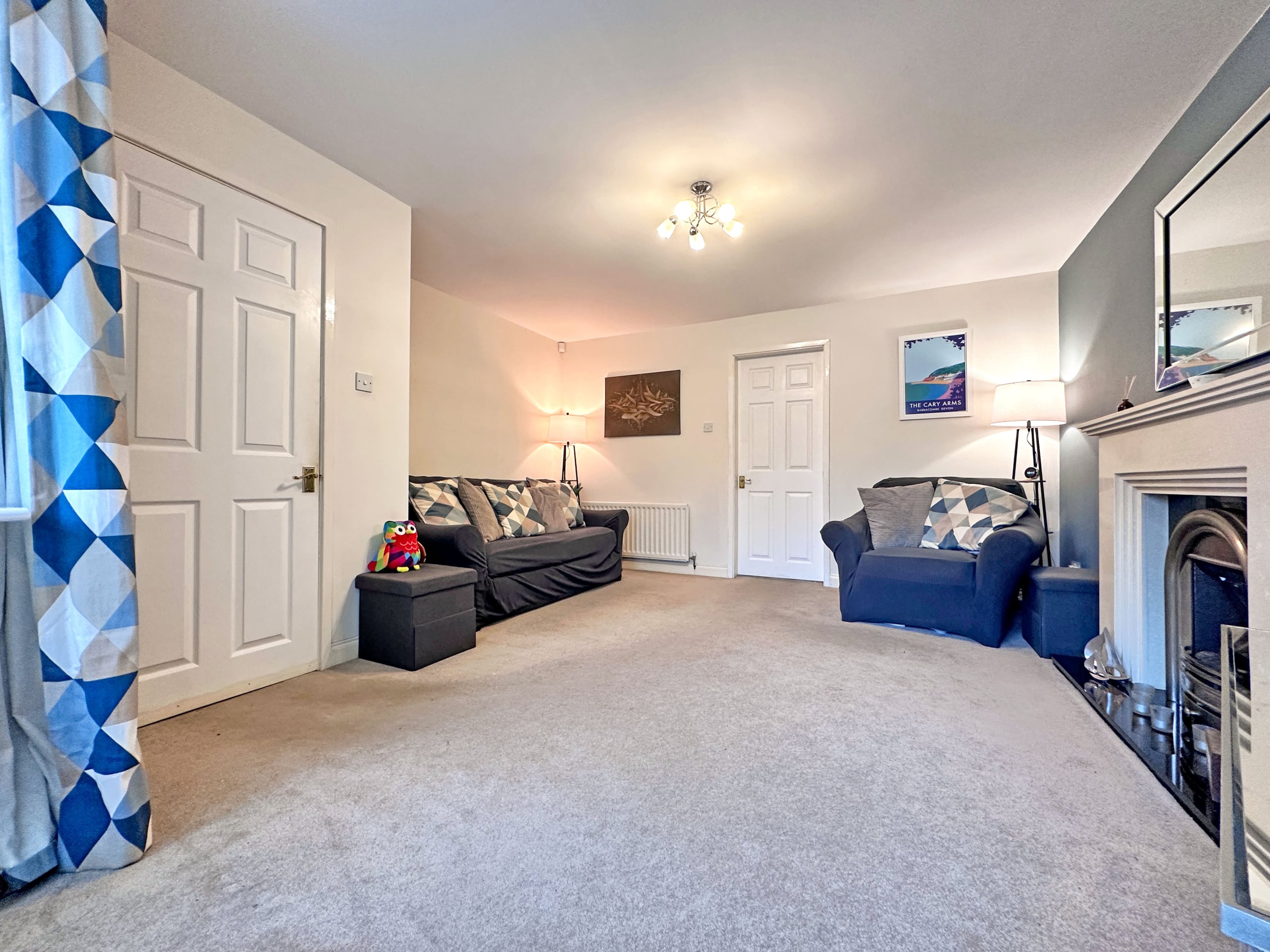 Russell Close, TIPTON, DY4 0HZ