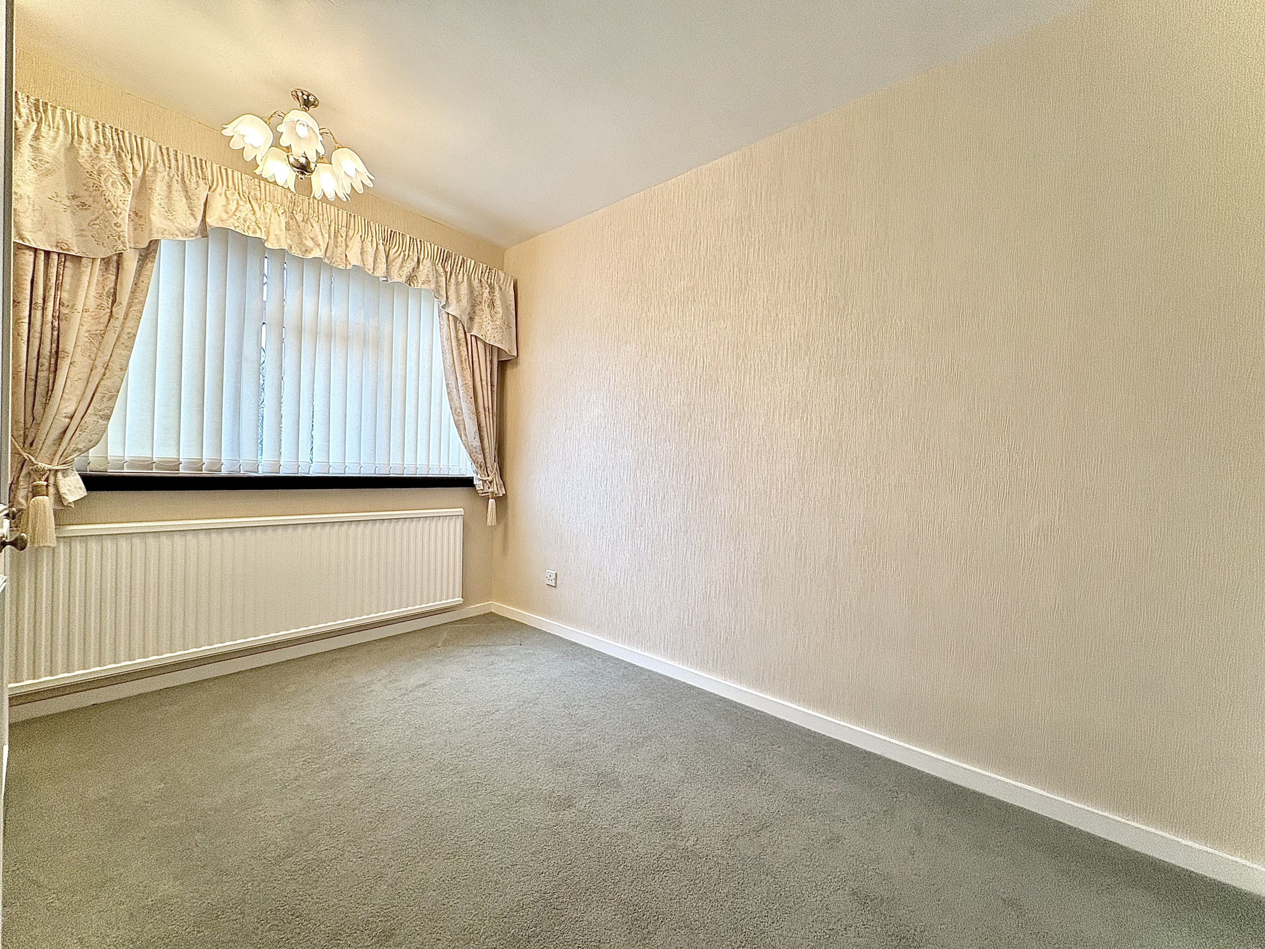 Jackdaw Close, SEDGLEY, DY3 3TS
