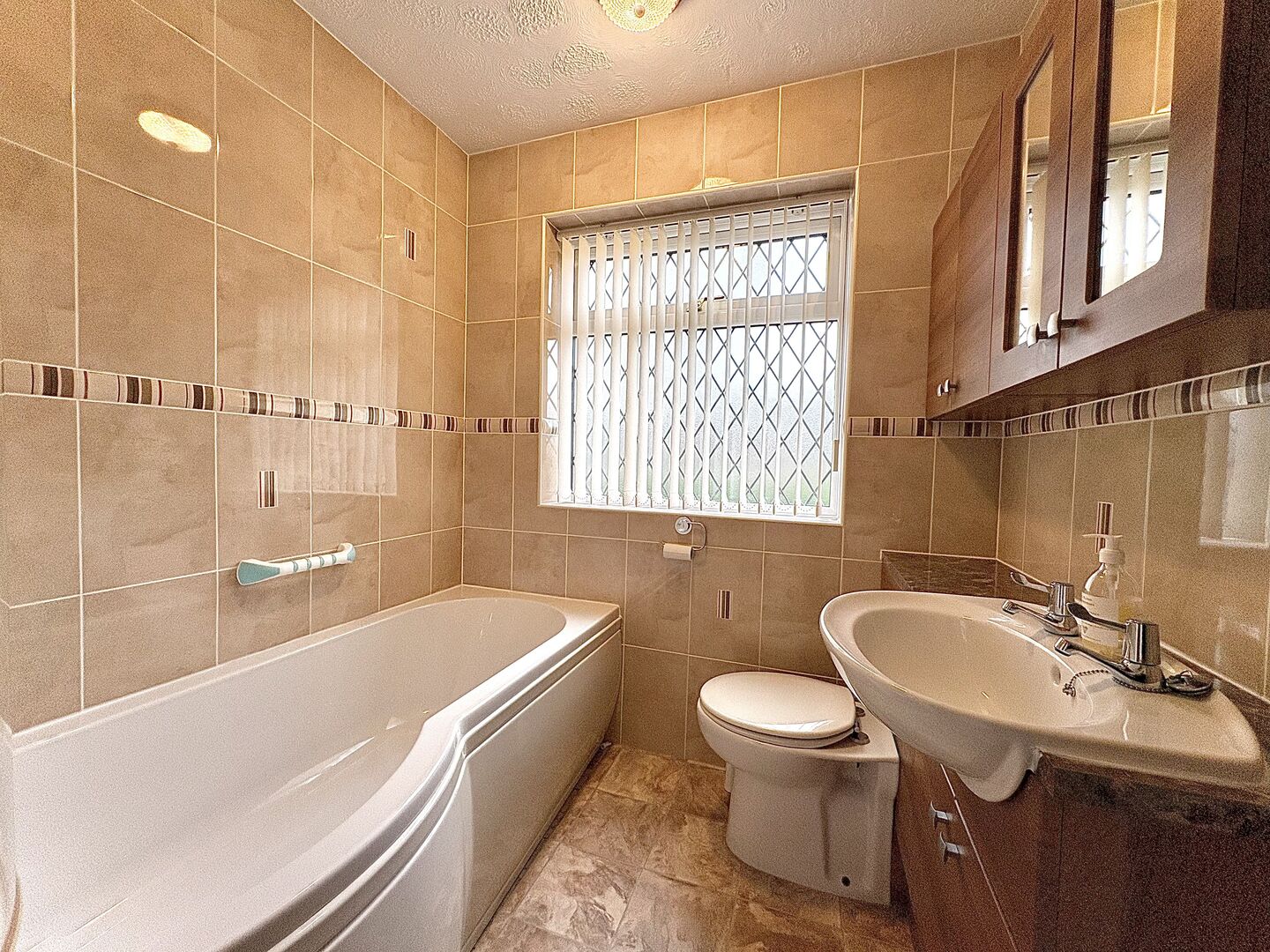 Jackdaw Close, SEDGLEY, DY3 3TS