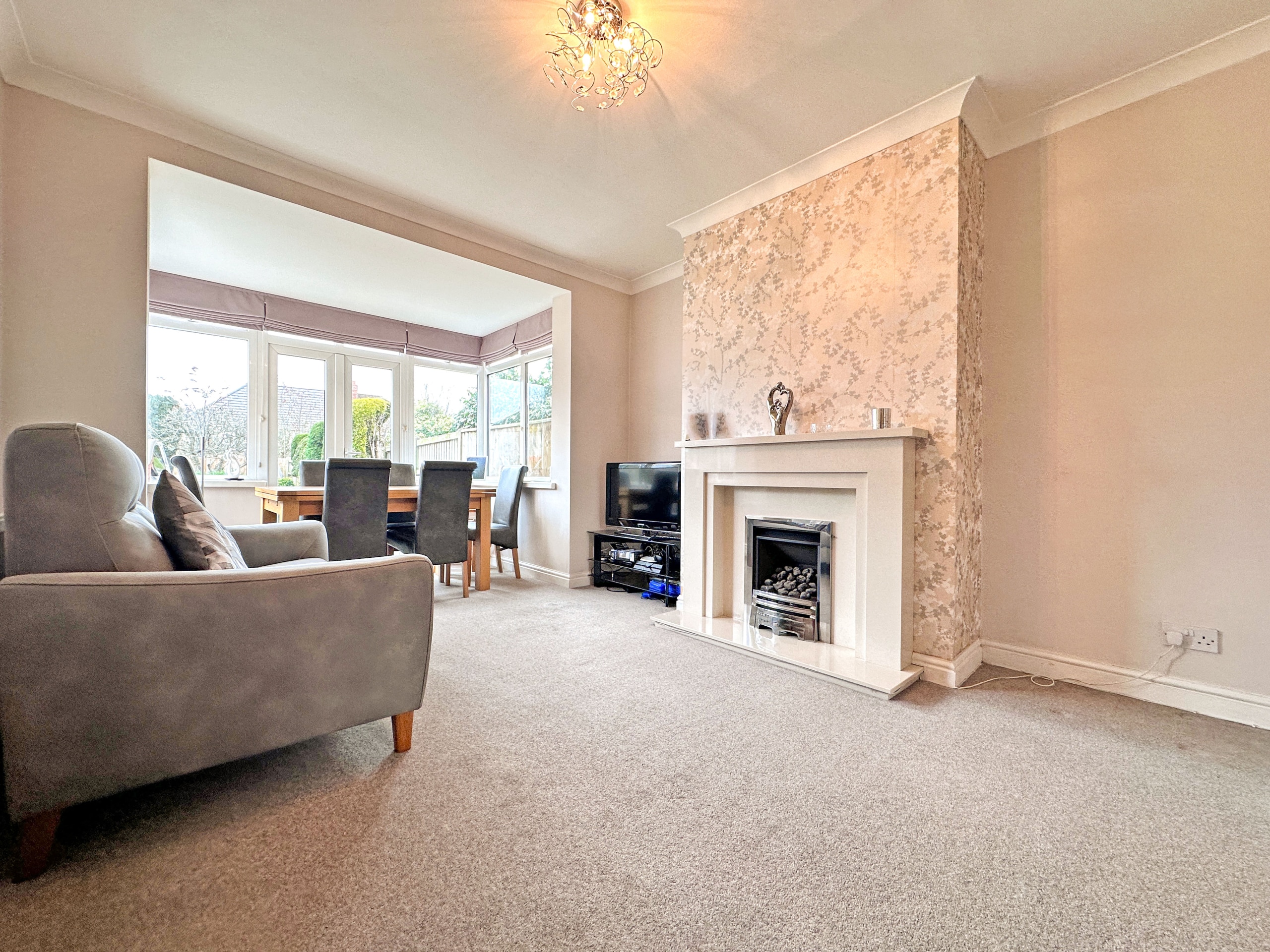Woodcroft Avenue, FOXYARDS, TIPTON, DY4 8AE