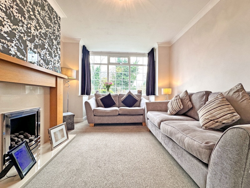 Woodcroft Avenue, FOXYARDS, TIPTON, DY4 8AE