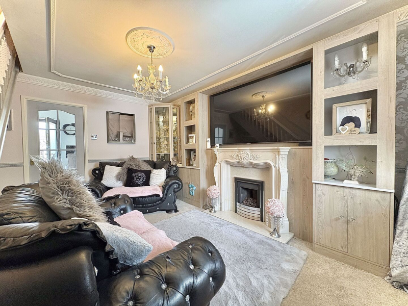 Highland Road, UPPER GORNAL, DY1 3BT