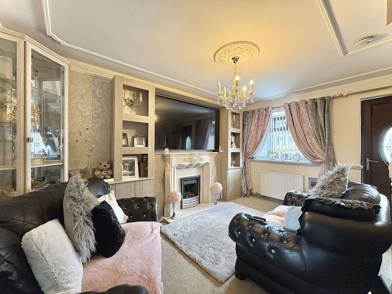Highland Road, UPPER GORNAL, DY1 3BT