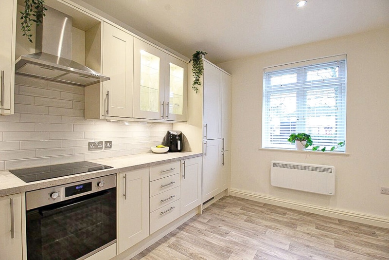 Birmingham New Road, COSELEY, WV14 9PR