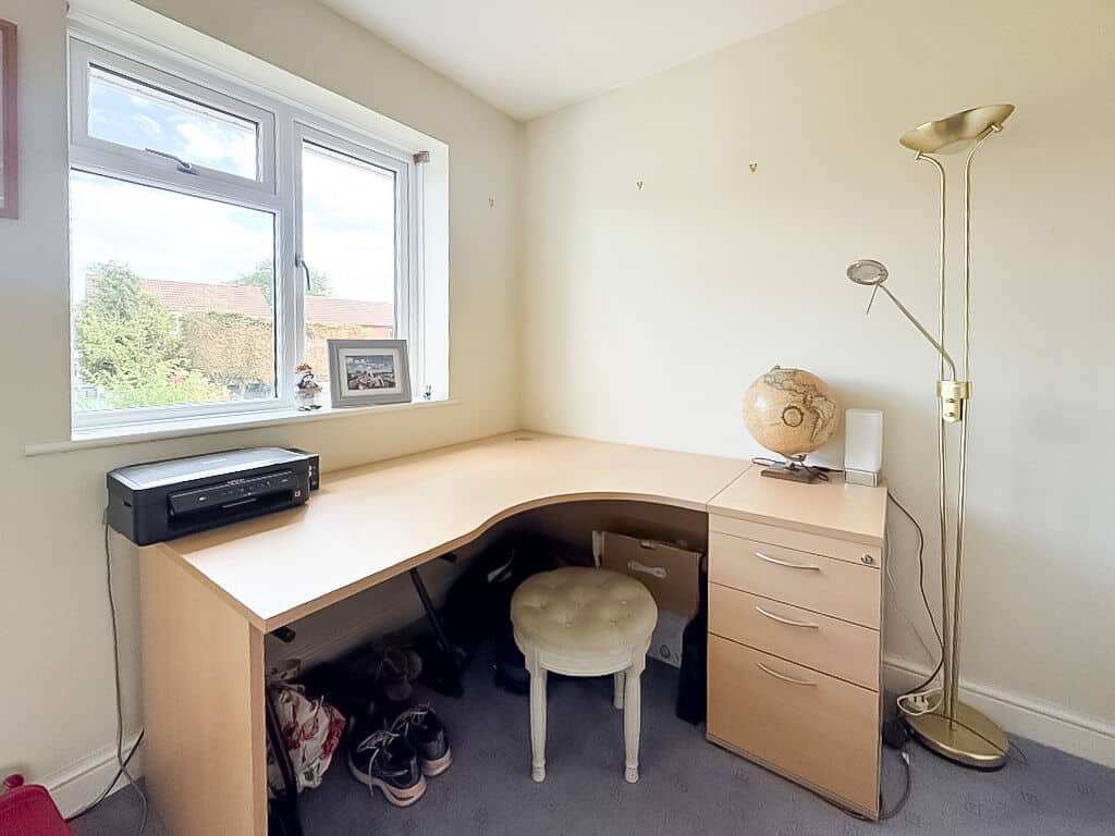 Ferndown Gardens, Wolverhampton