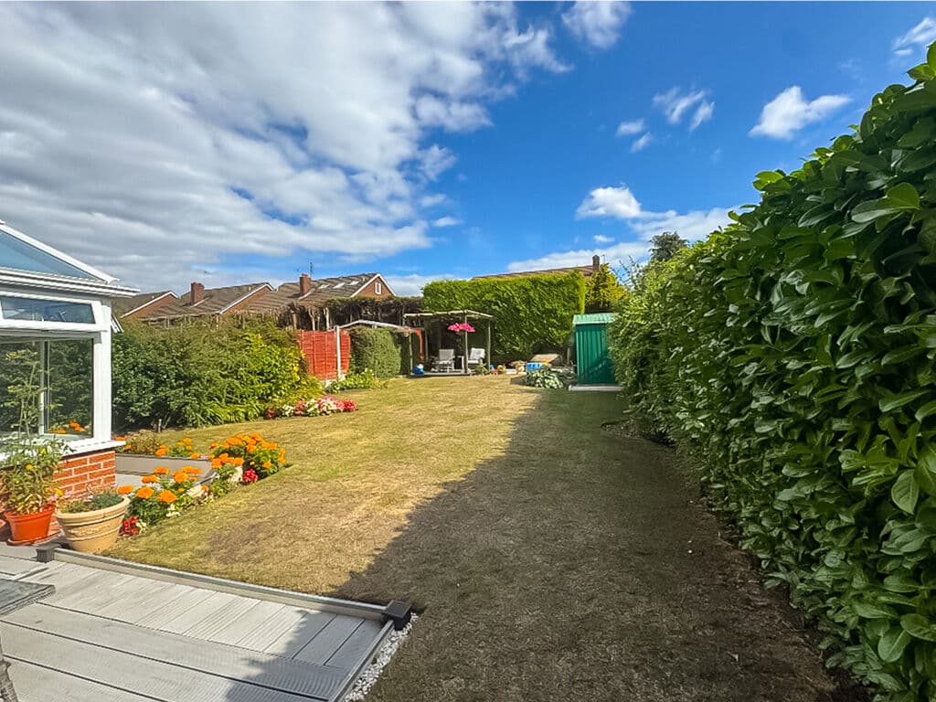 Ferndown Gardens, Wolverhampton