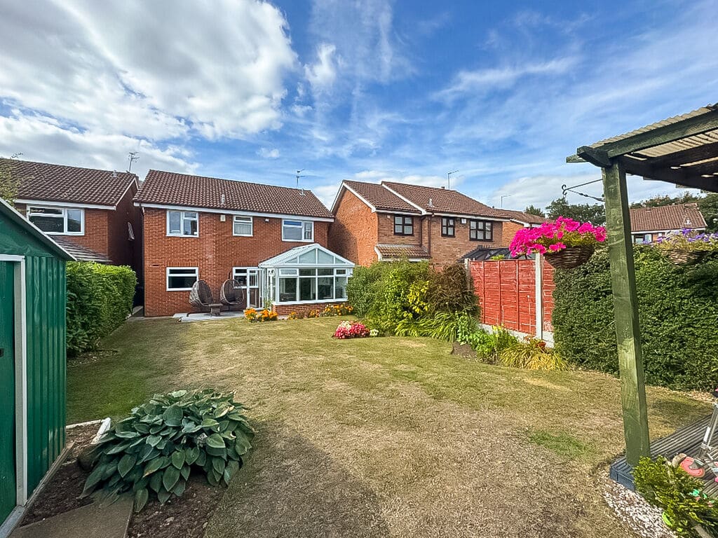 Ferndown Gardens, Wolverhampton