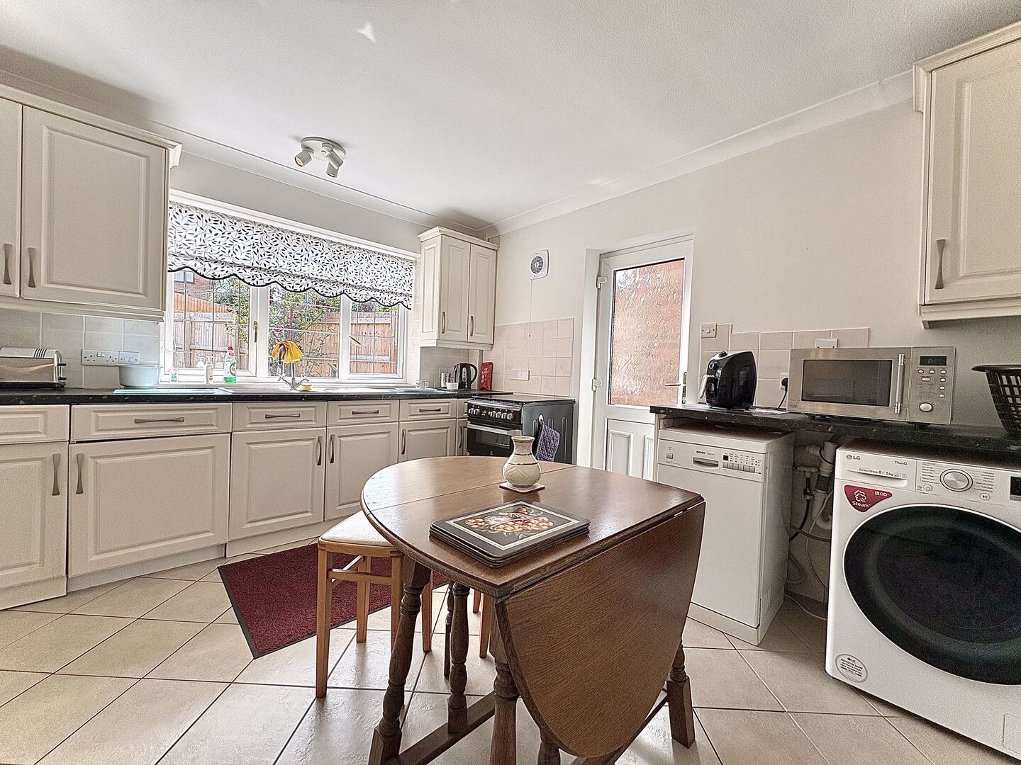 Gospel End Road, SEDGLEY, DY3 3LT