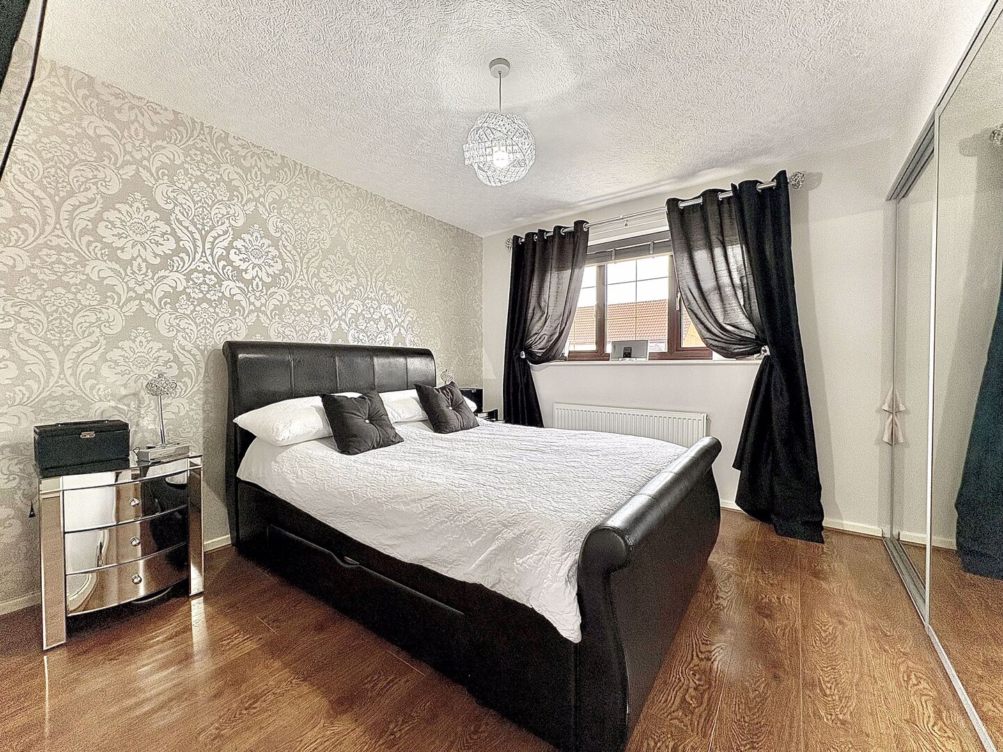Julie Croft, Bilston, WV14 8YT