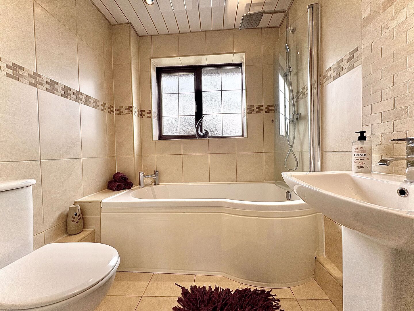 Julie Croft, Bilston, WV14 8YT