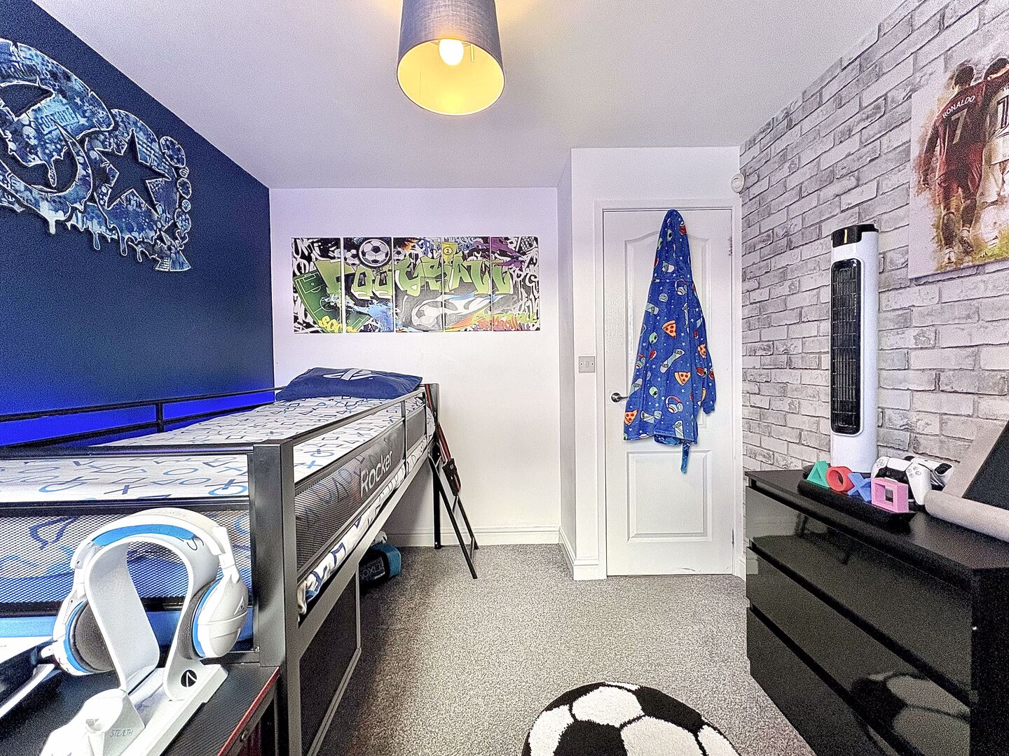 Julie Croft, Bilston, WV14 8YT