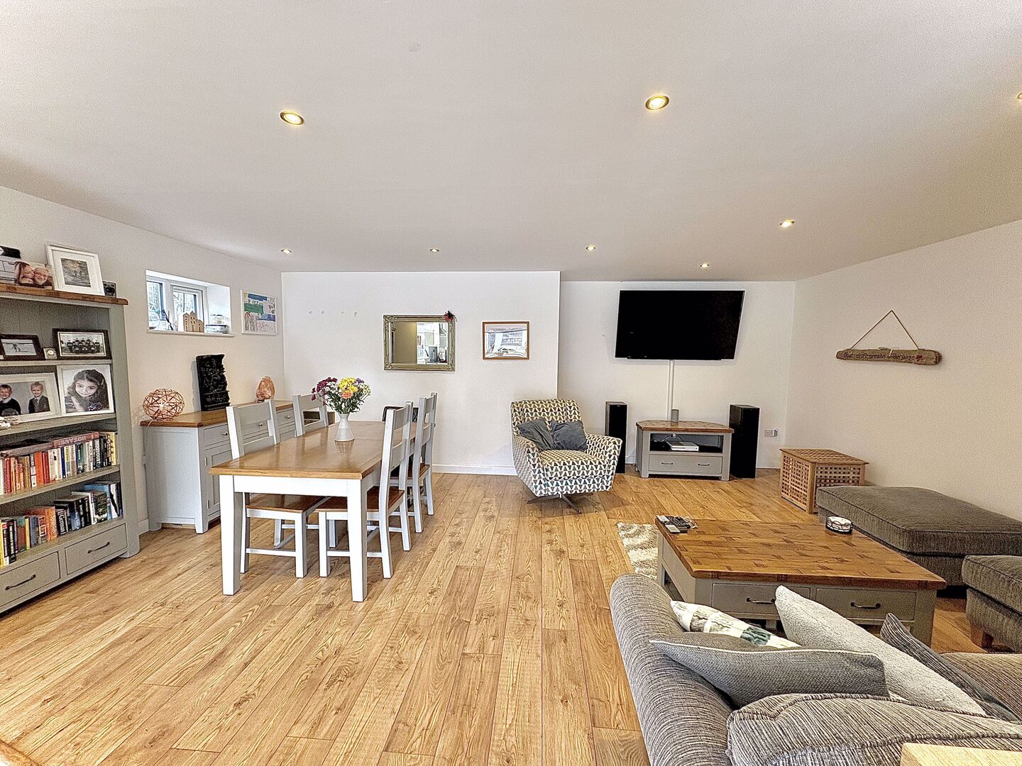 Eve Lane, UPPER GORNAL, DY1 3TY