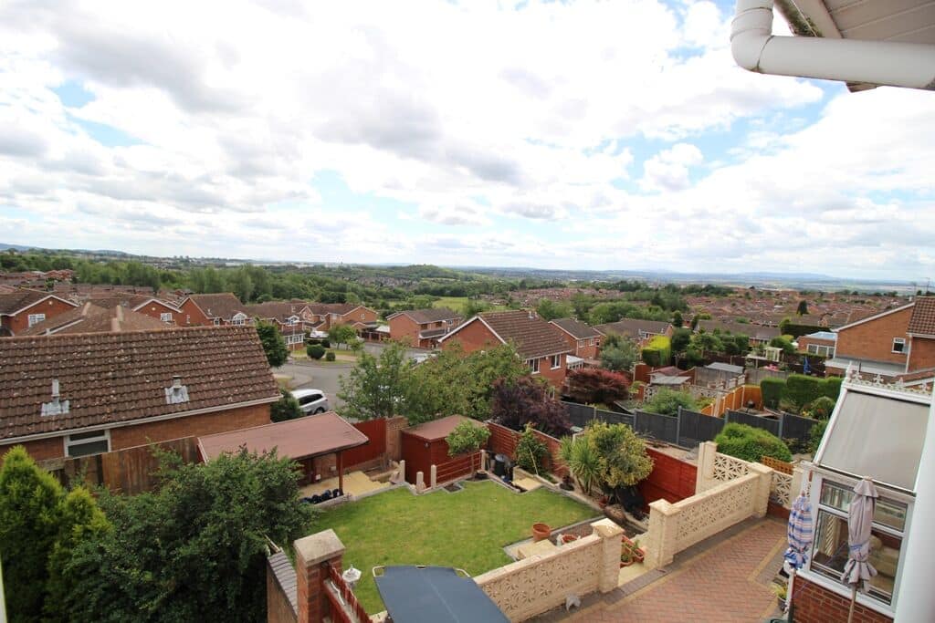 Osberton Drive, MILKING BANK, DY1 2UG