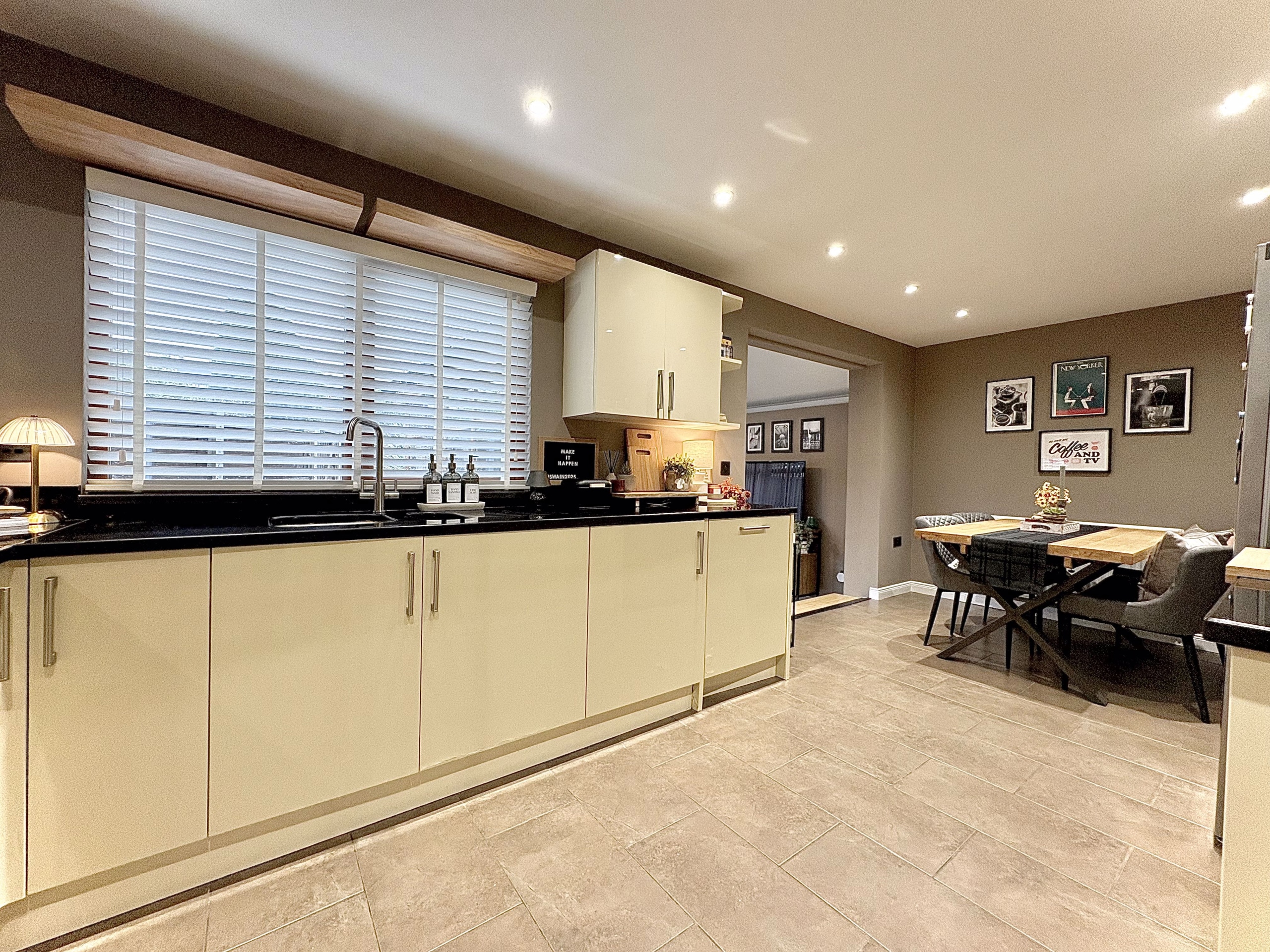 Sandstone Close, LOWER GORNAL, DY3 2EQ