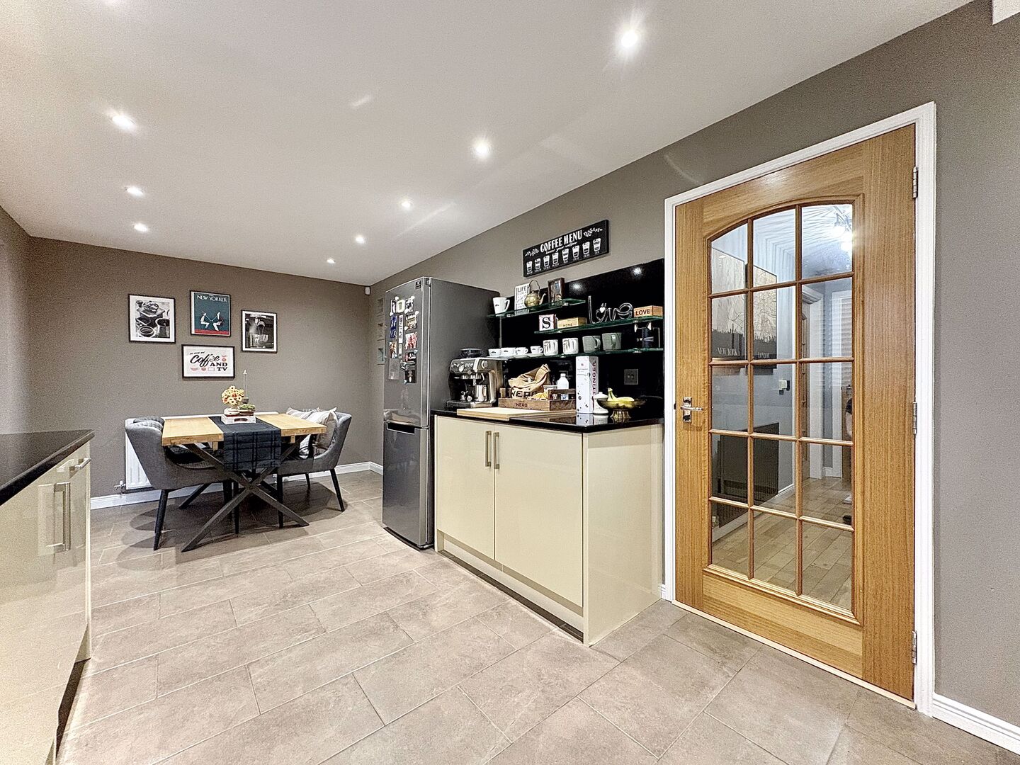 Sandstone Close, LOWER GORNAL, DY3 2EQ