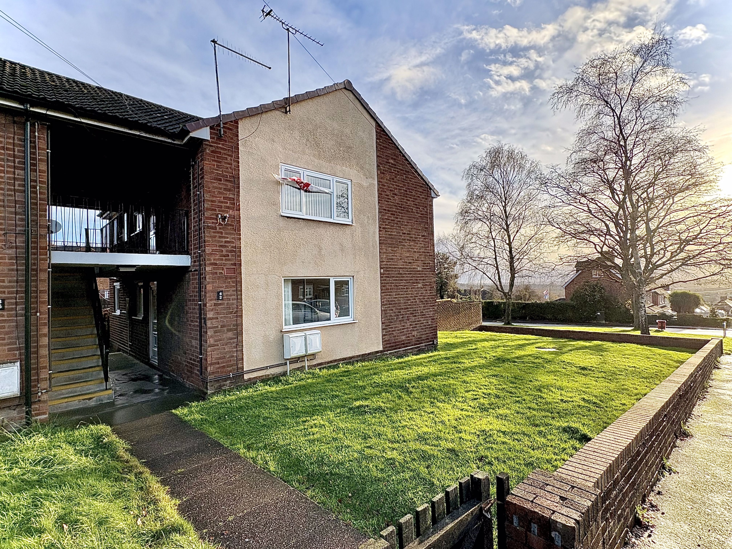 Kennedy Crescent, LOWER GORNAL, DY3 2JG