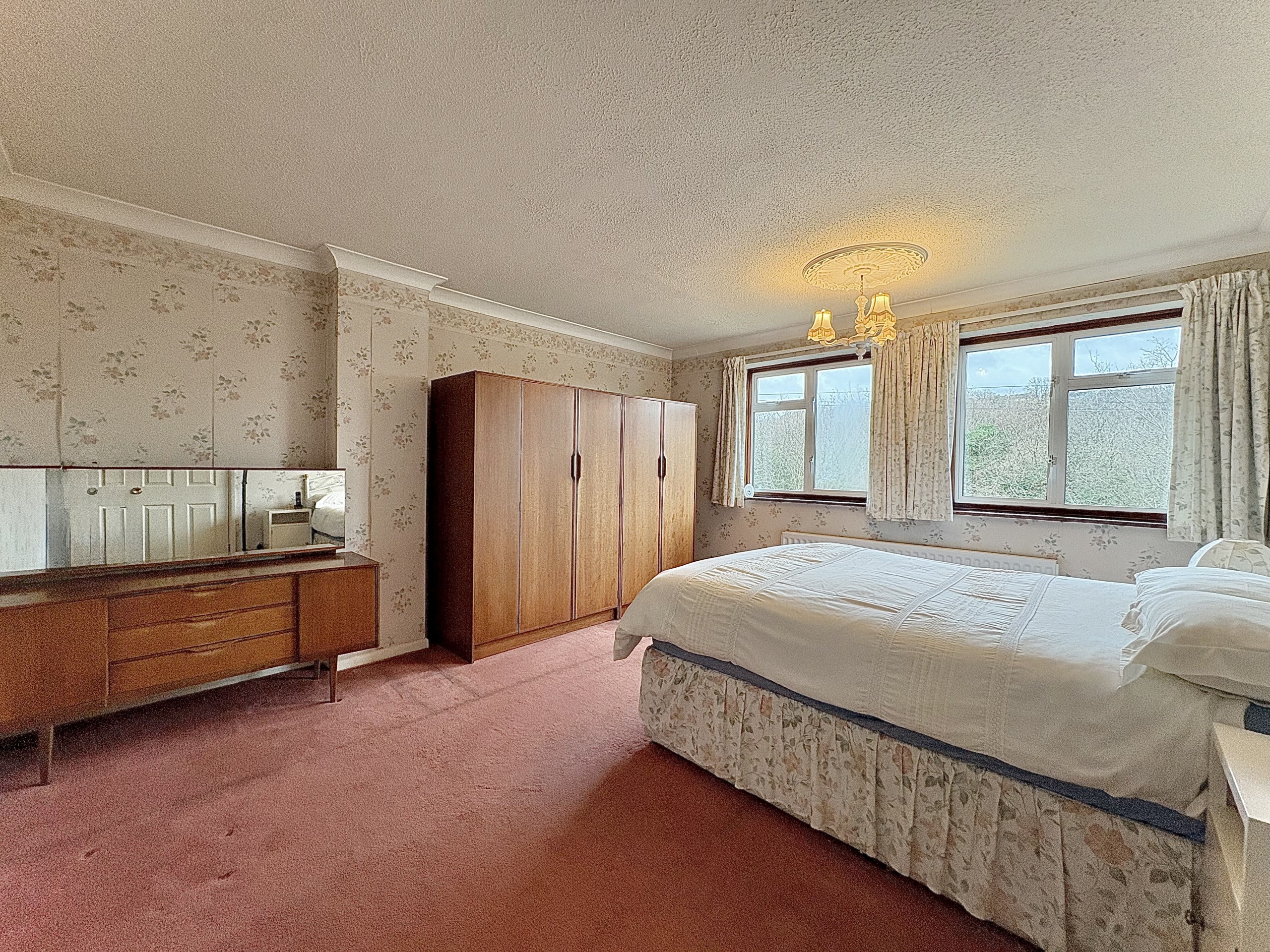 Cotwall End Road, LOWER GORNAL, DY3 3EJ