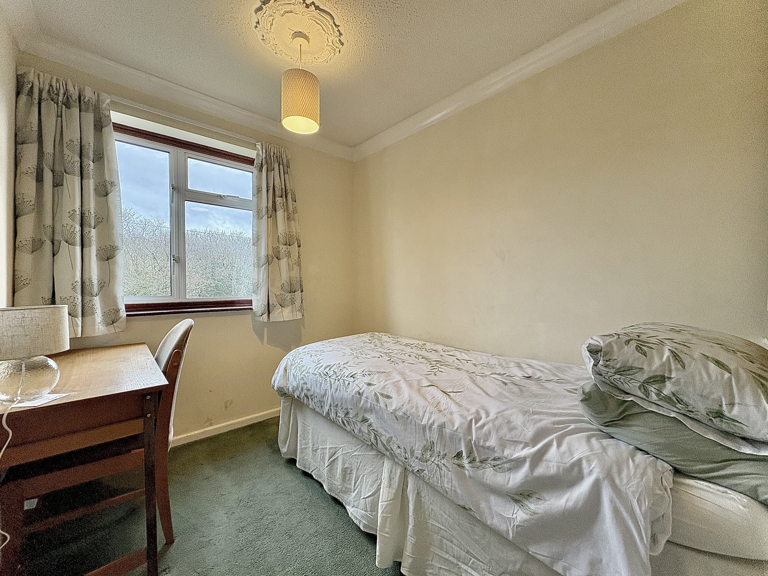Cotwall End Road, LOWER GORNAL, DY3 3EJ
