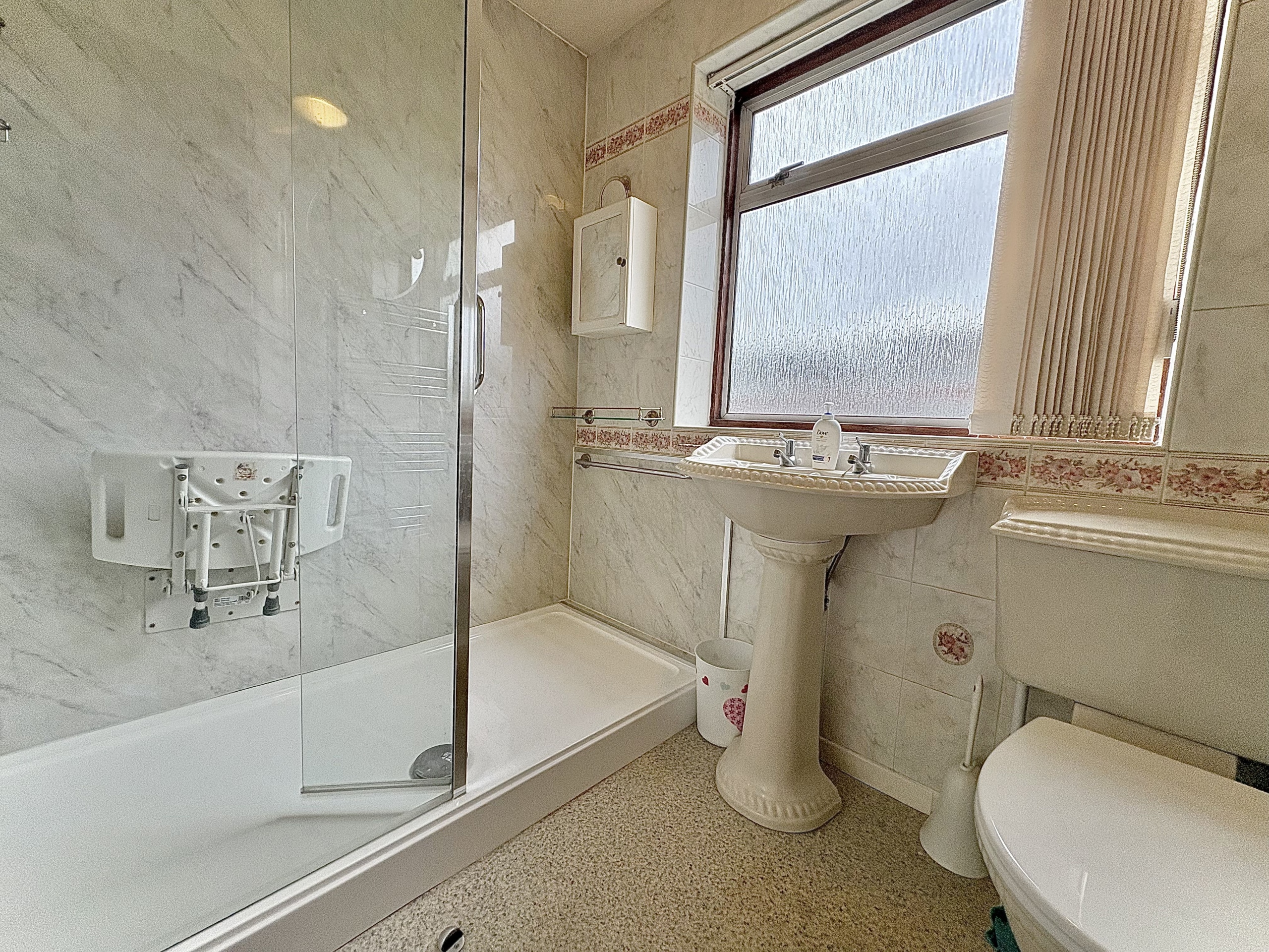 Cotwall End Road, LOWER GORNAL, DY3 3EJ