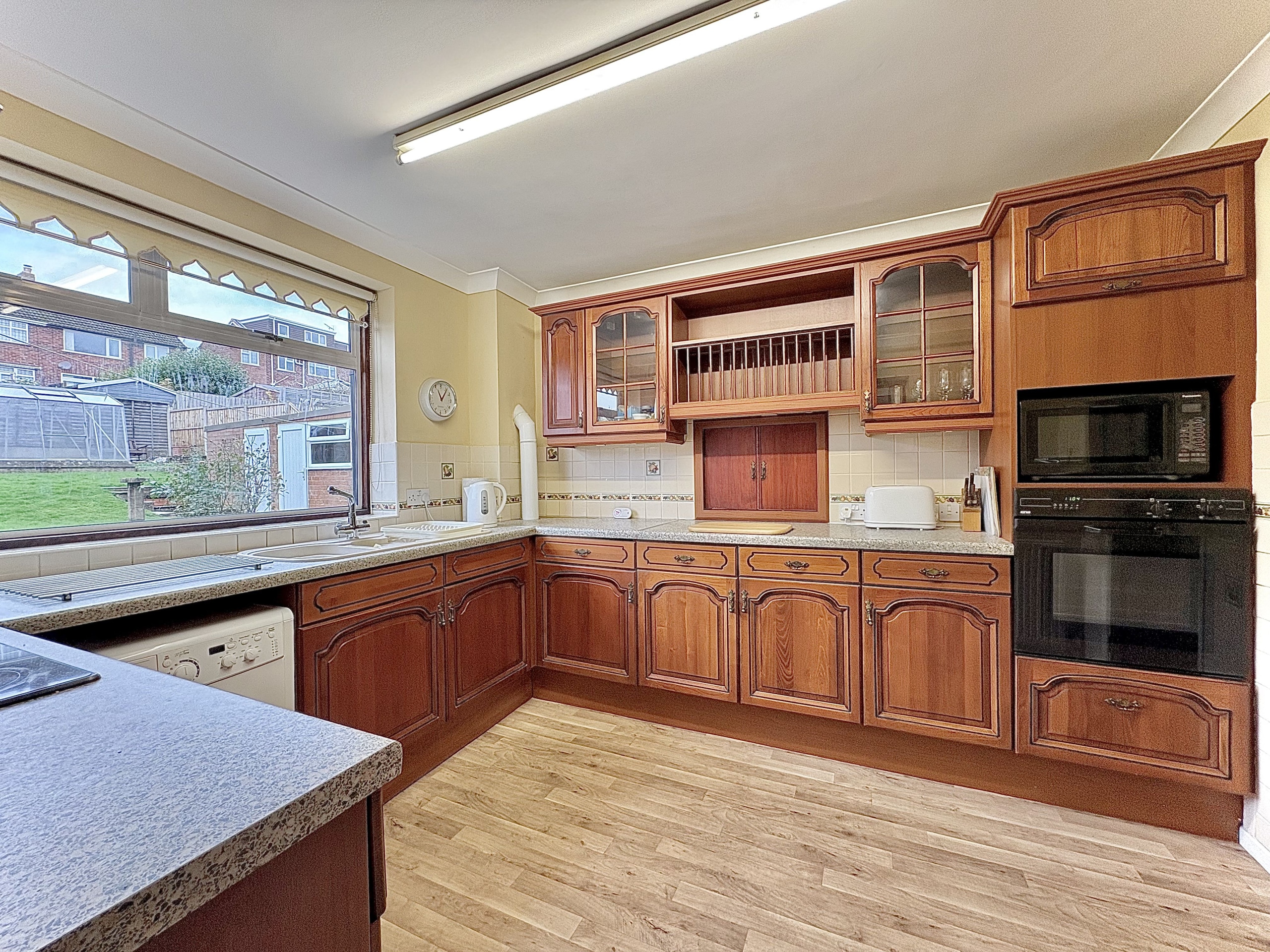 Cotwall End Road, LOWER GORNAL, DY3 3EJ