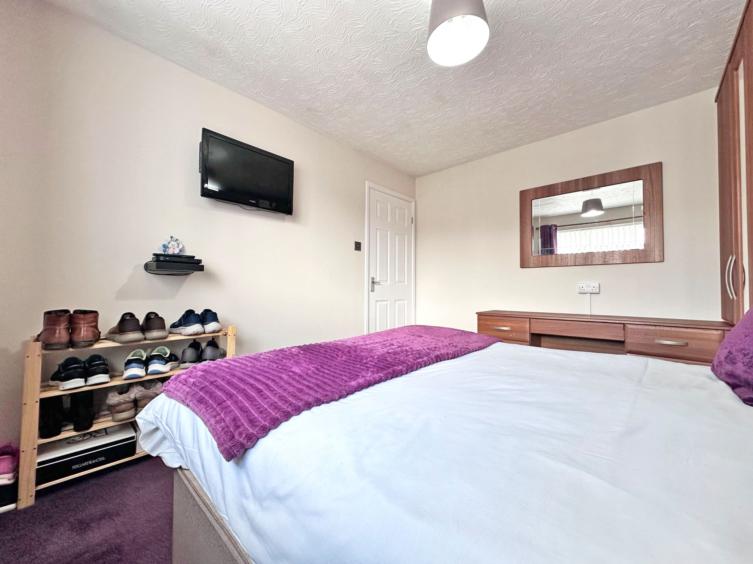 Devine Croft, TIPTON, DY4 8XJ