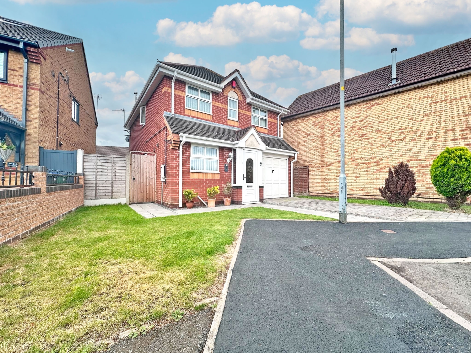 Devine Croft, TIPTON, DY4 8XJ