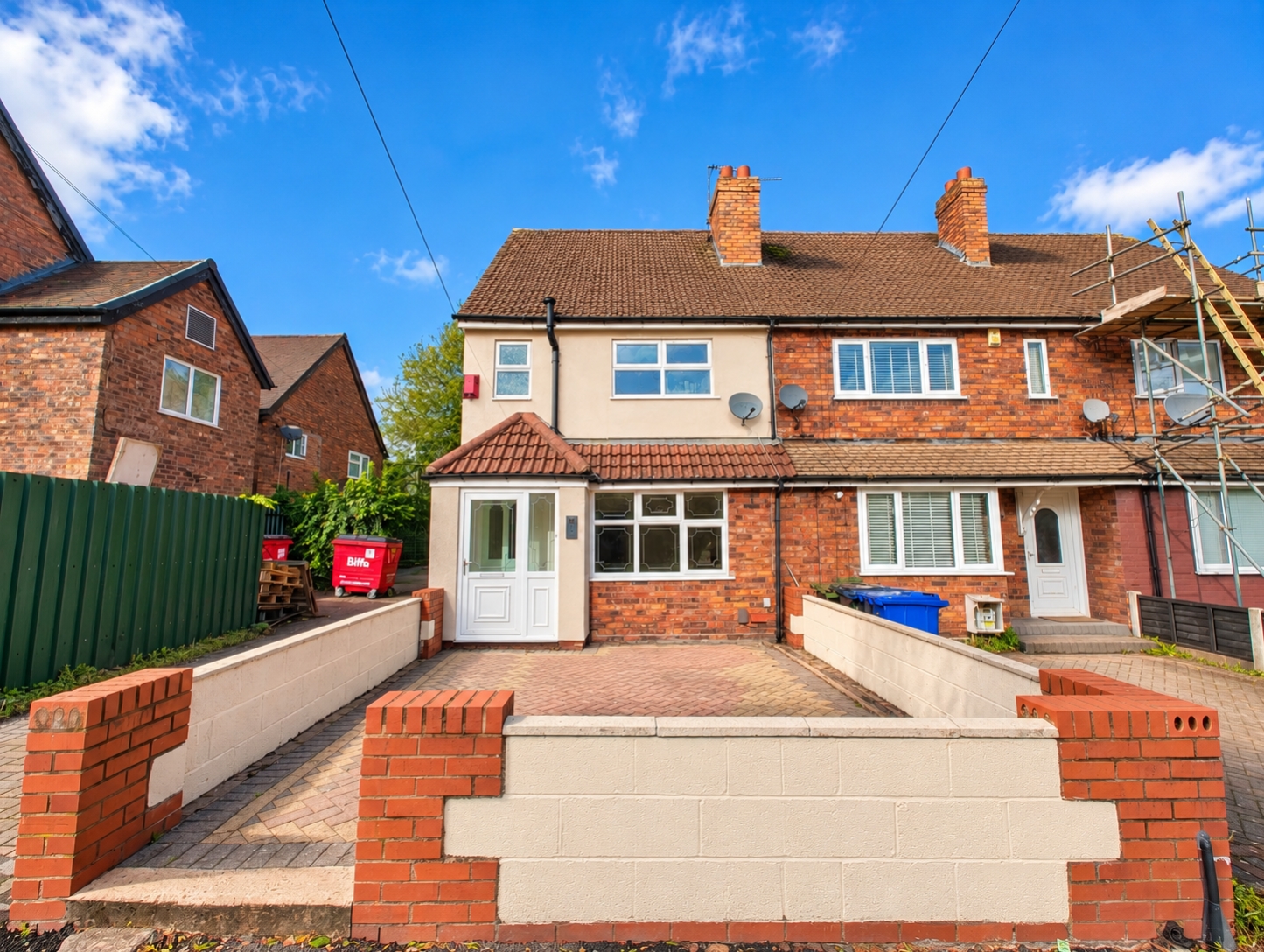 Langley Avenue, Bilston, WV14