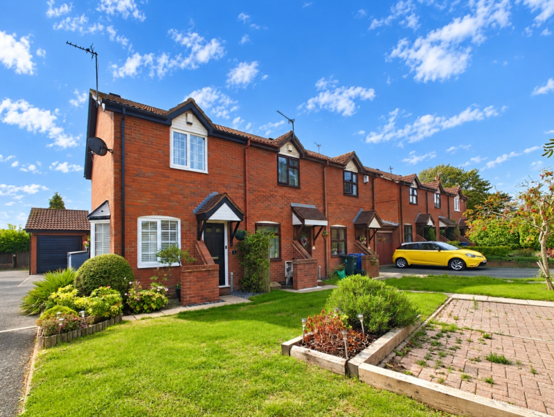 Stable Court, Upper Gornal, DY3