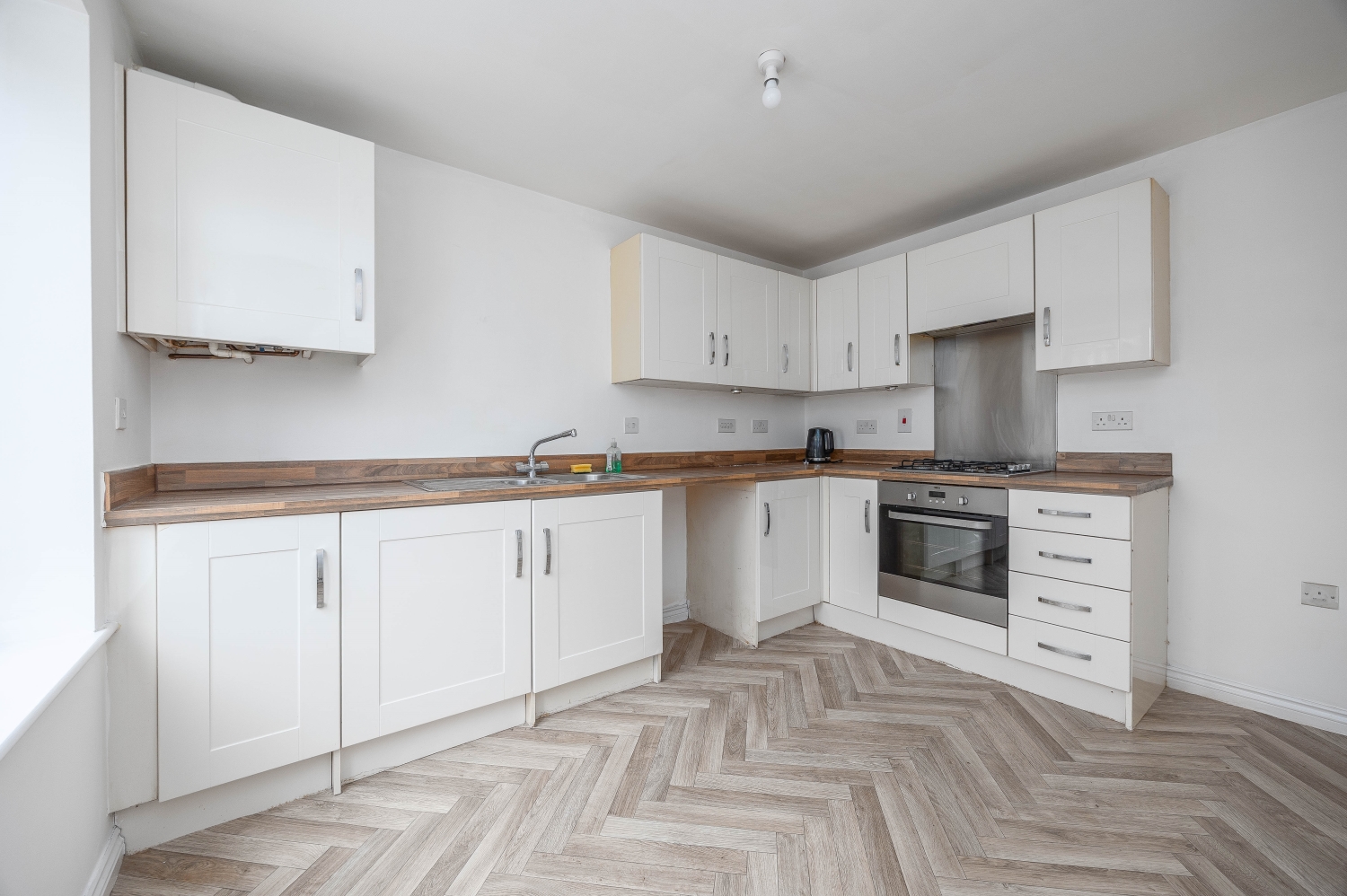 Lakelot Close, Willenhall, WV12
