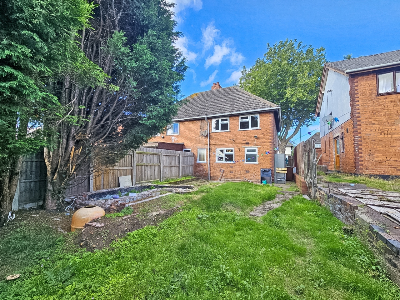 Well Lane, Bloxwich, WS3