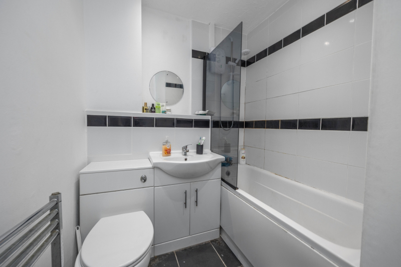 Signal Grove, Bloxwich, Walsall, WS3