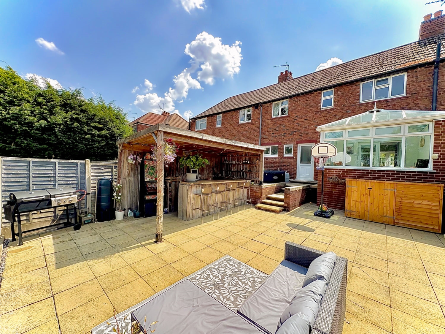 Pickrell Road, COSELEY, WV14 9QW
