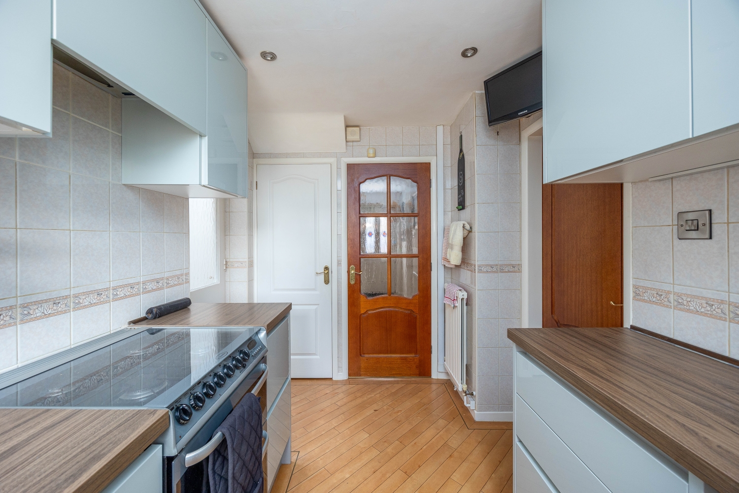 Alderdale Avenue, SEDGLEY, DY3