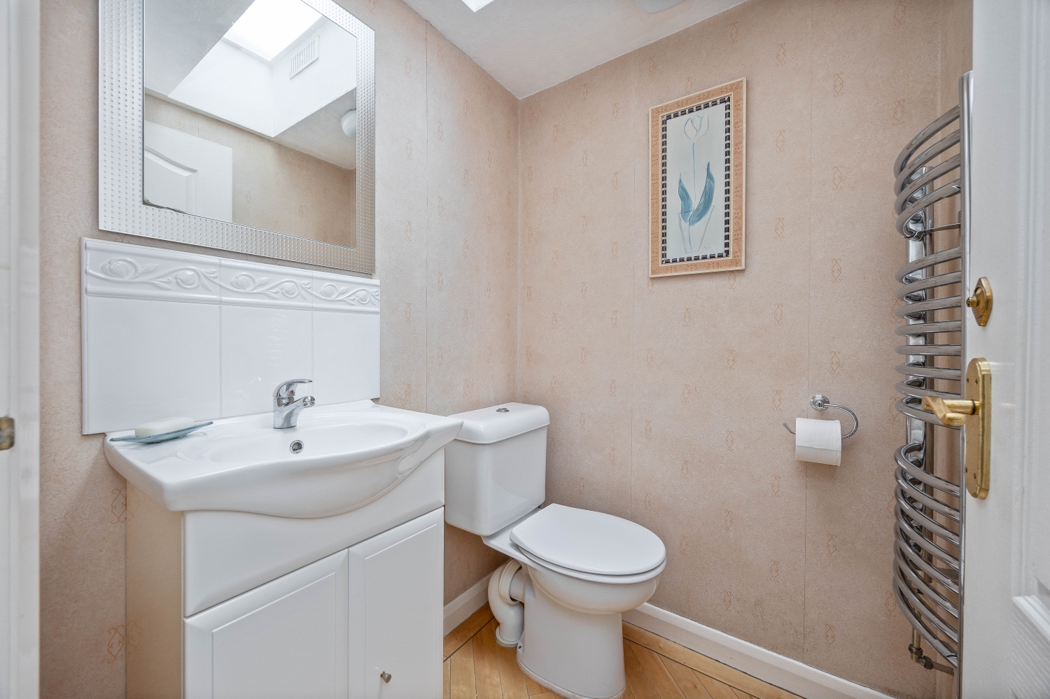 Alderdale Avenue, SEDGLEY, DY3