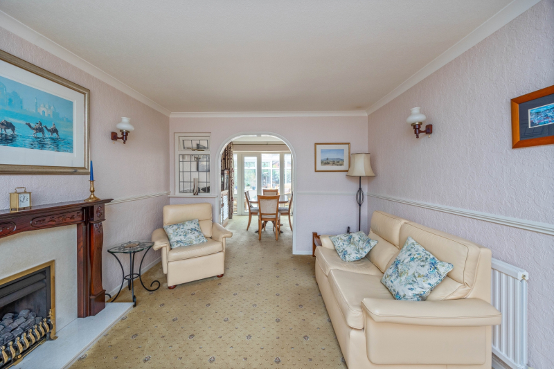 Alderdale Avenue, SEDGLEY, DY3
