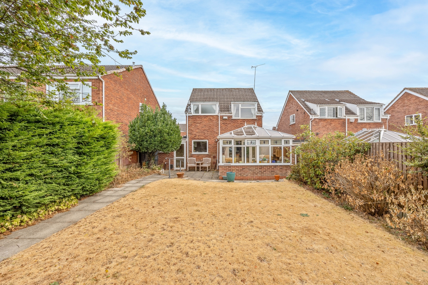 Alderdale Avenue, SEDGLEY, DY3