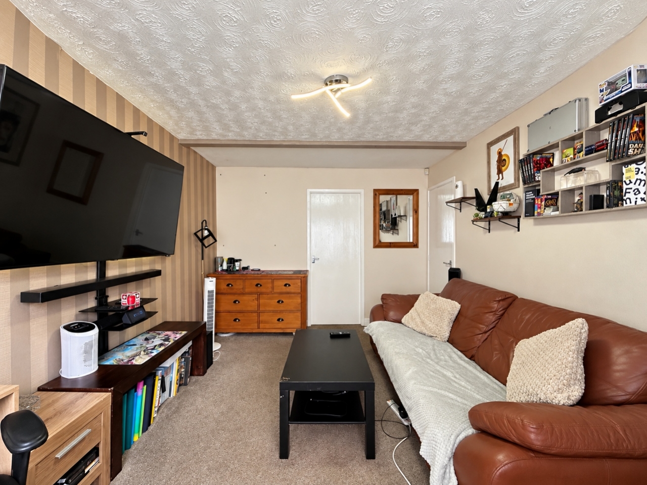 Ravensbourne Grove, Willenhall