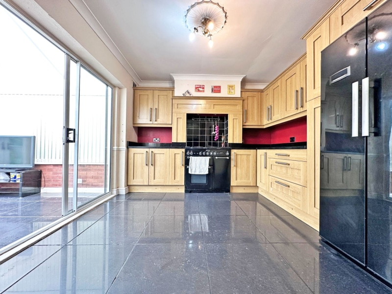 Madin Road, TIPTON, DY4 8JS