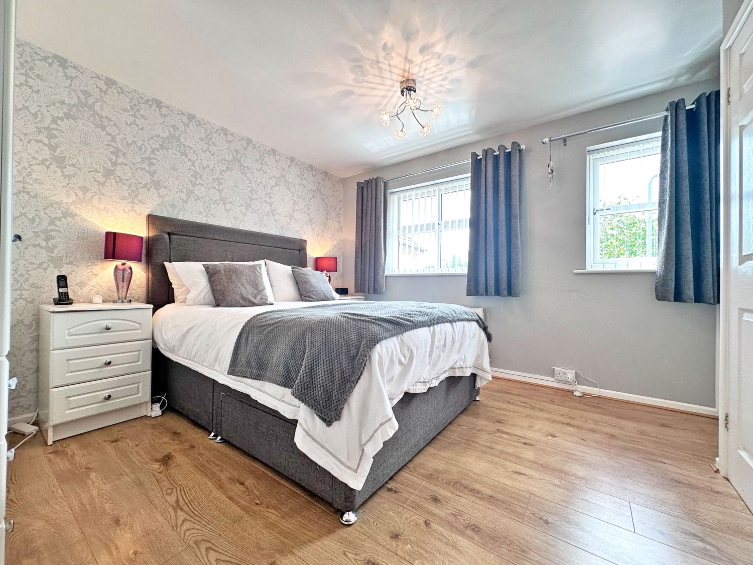 Devine Croft, TIPTON, DY4 8XJ