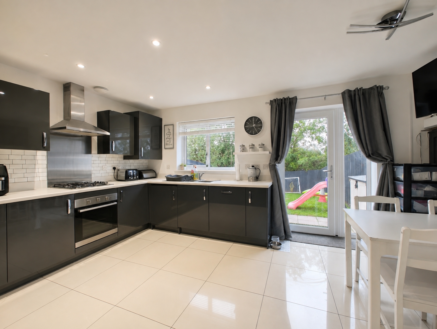 Wapentake Gradens,Ettingshall, WV2