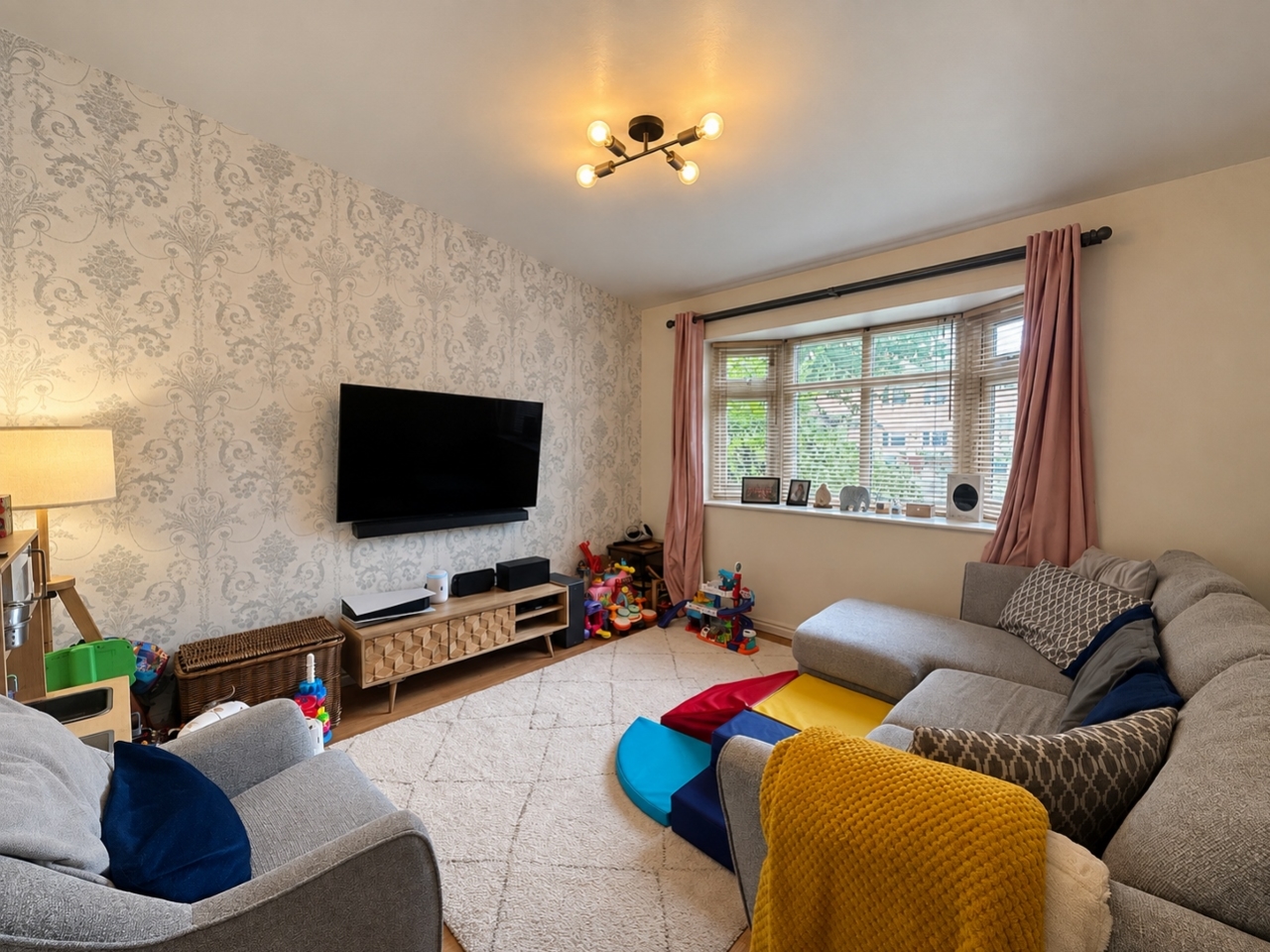 Brookhill Close, Willenhall, WV12