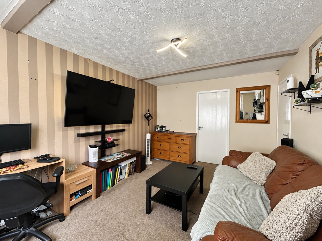 Ravensbourne Grove, Willenhall