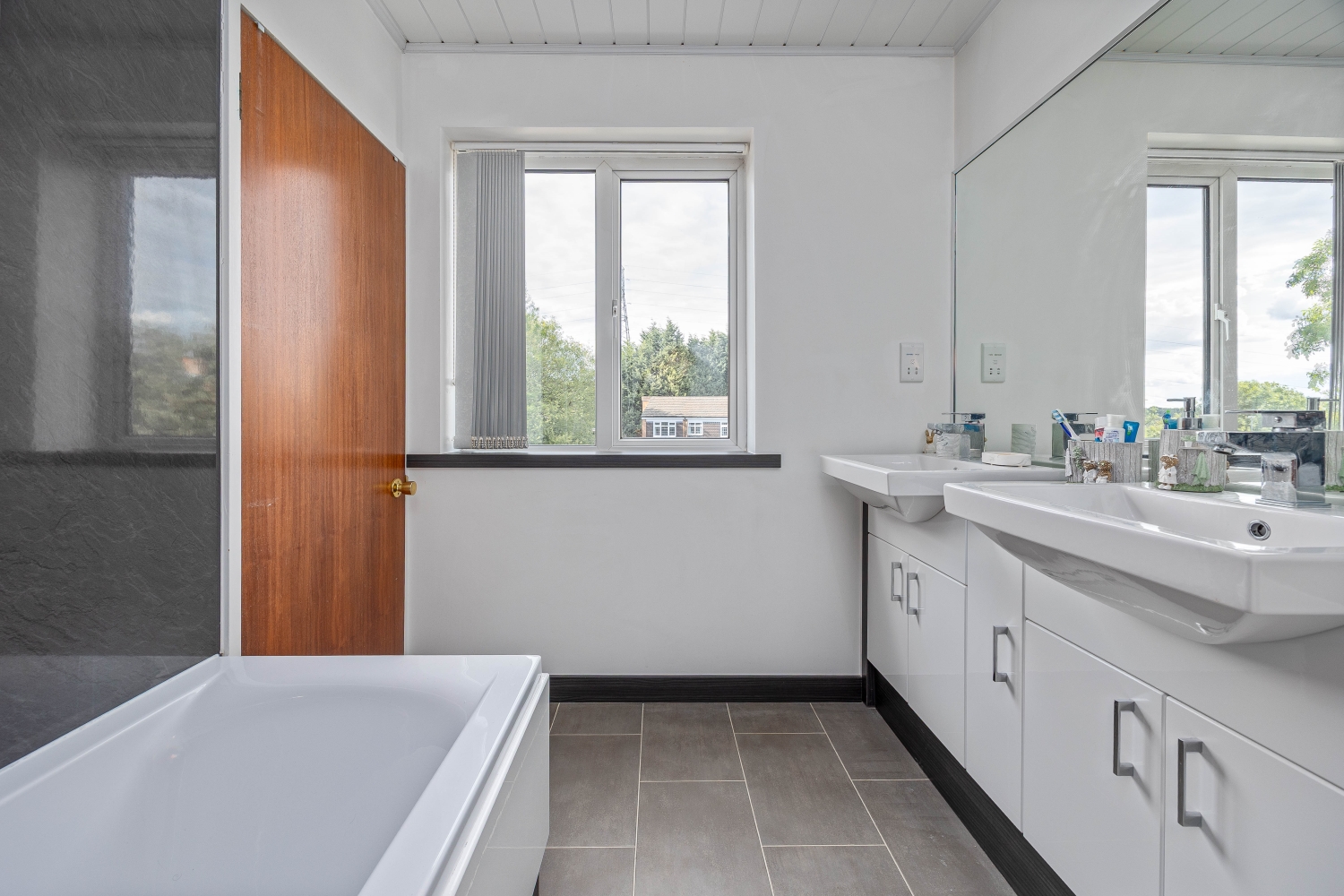 Greenleighs, Sedgley, DY3