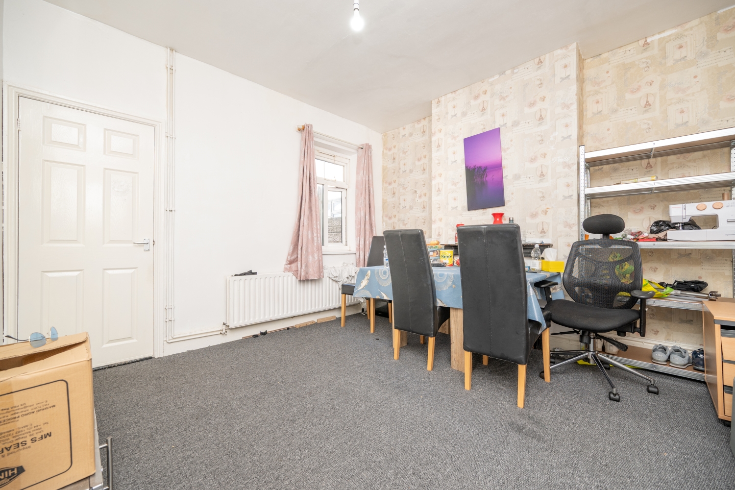 Crompton Road, TIPTON, DY4