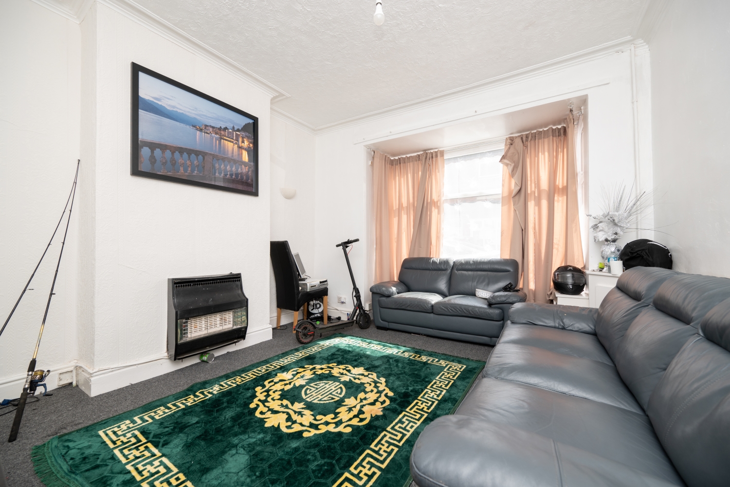 Crompton Road, TIPTON, DY4