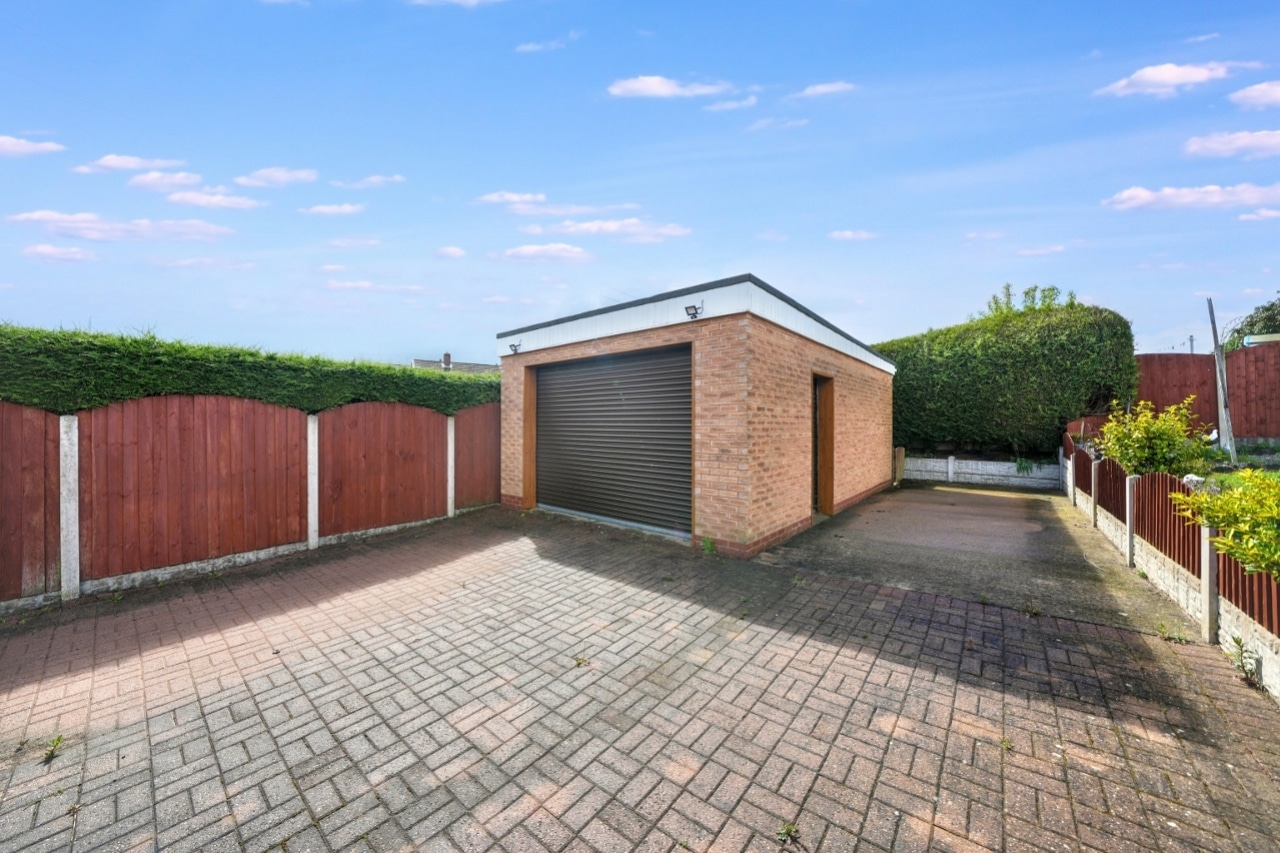 Woburn Avenue, Willenhall, West Midlands, WV12
