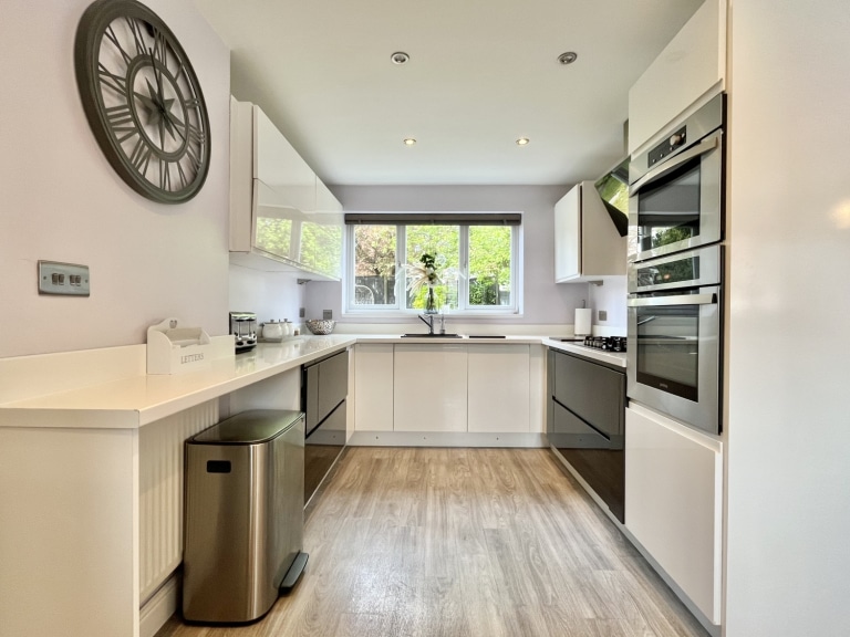 Barbel Drive, Wednesfield